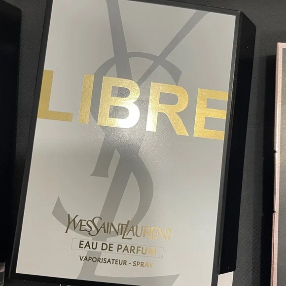 🦁 YSL Black LARGE Gift Bag with Perfume Samples - Picture 11 of 13